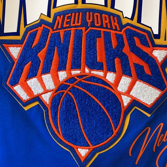 New York Knicks Size Large T Shirt. Brand New. - Picture 4 of 8